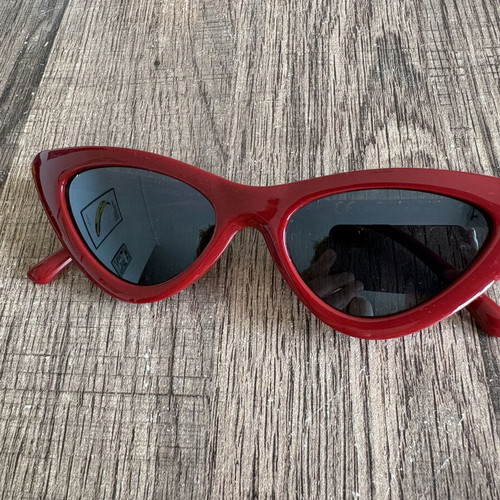 Cat Eye Lolita Sunglasses like new, red mirror lenses