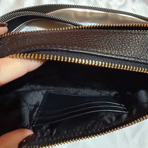 Michael Kors black pebbled leather crossbody bag like new