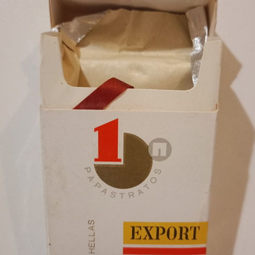 Papastratos-Assos-Export cigarette pack used, empty hard case