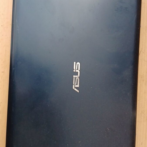 Asus x205t parts used, no charger, missing screws and hinge cover