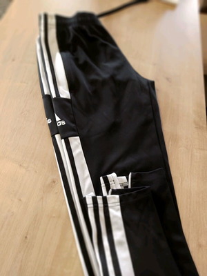 Adidas φόρμα μαύρη νο small σαν καινούργια