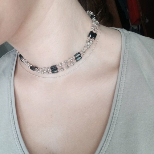 Art & Create magnetic necklace like new, pink and black