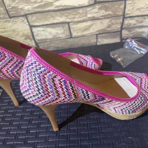 Migato sandal size 37 pink multicolor like new