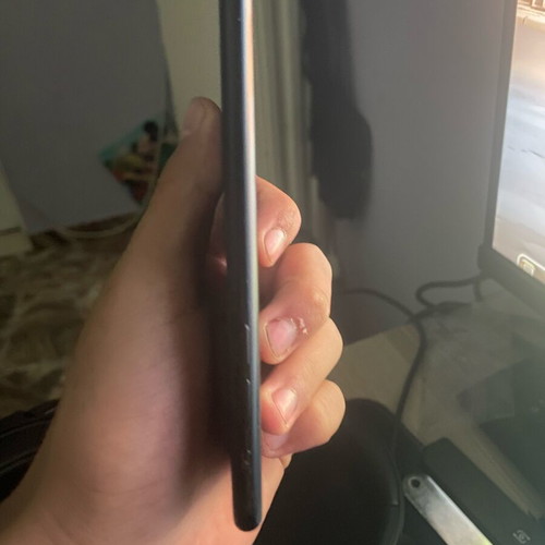 iPhone SE 2020 used for parts with case