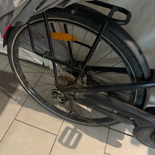 Moustache Samedi 28.1 electric bike like new, Bosch motor, aluminum frame