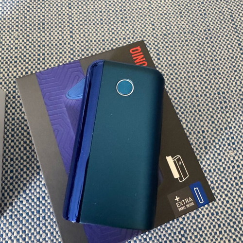Glo Hyper+ Uniq device like new, blue color with extra cover