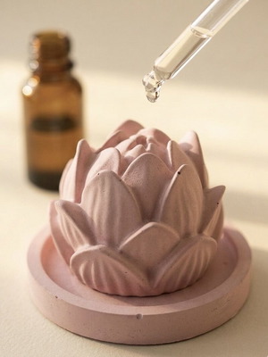 Aroma Stone Diffuser Lotus Flower new with 10ml fragrance