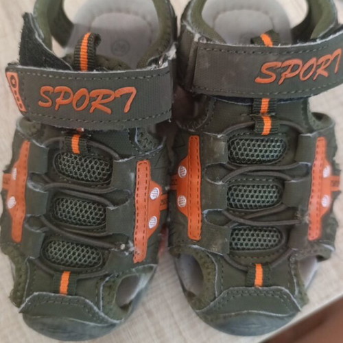 Boys' sandals size 26 used, good condition