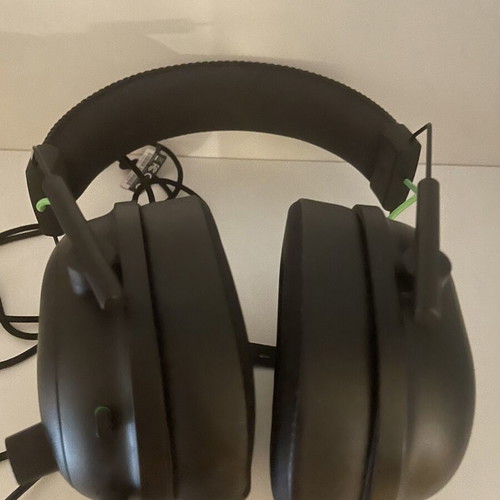 Razer Blackshark V2 headset with detachable microphone and USB sound card