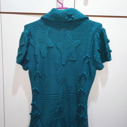Cardigan used with short sleeves in green color, size M