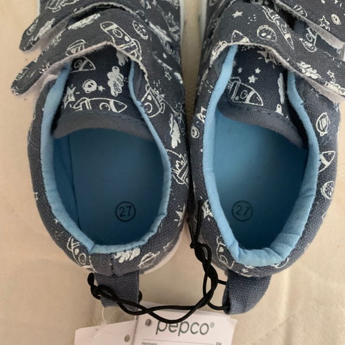 Shoes new, size 27, white and blue