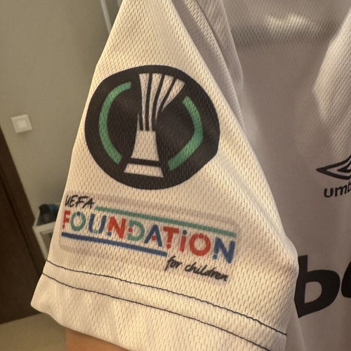 West Ham Final Prague football jersey