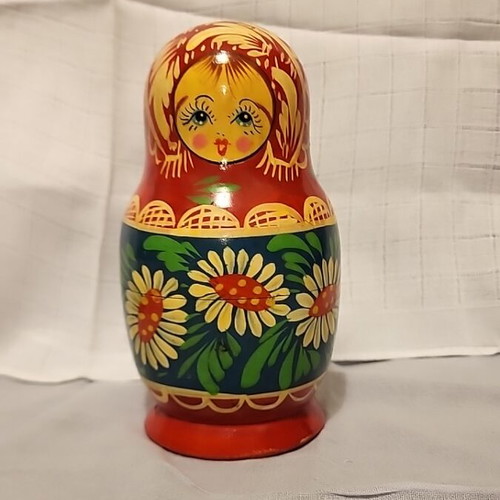 Russian Babushka set of 5, like new, 15 cm height