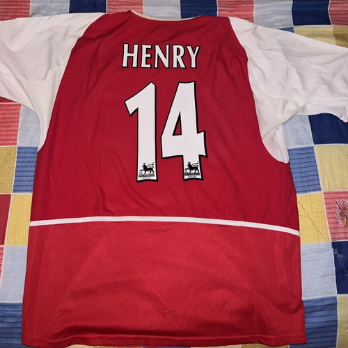 Arsenal Thierry Henry Football Jersey authentic, like new, size XL