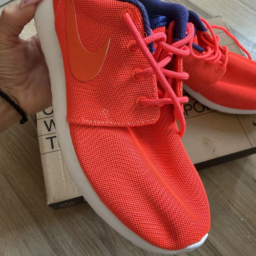 Nike Roshe Run sneakers new, size 38.5, multicolor