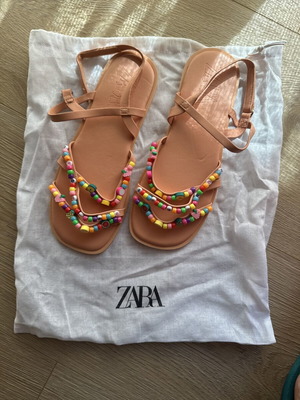 Zara παιδικά εφηβικά πέδιλα μέγεθος 36 με χάντρες, καινούργια