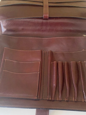 Leather briefcase like new brown