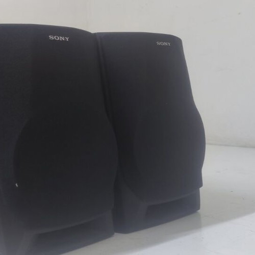 Sony SS-H551 speakers used, pair with clean sound
