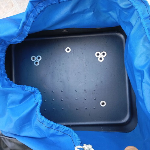 Famsa hard carrying case used, durable protective cover