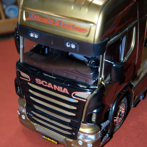 Scania R730 plastic model 1/24 new