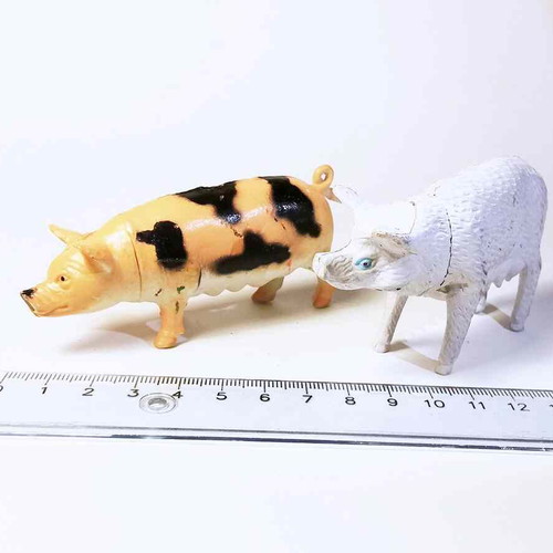 Animal figures used, pack of two, plastic