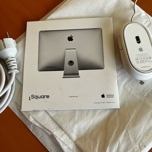 iMac 21.5” used with cracked screen and Apple accessories