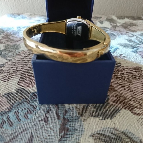 Q&Q Women's Waterproof Quartz Watch Gold Color Like New