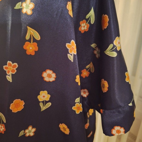 Retro satin robe and nightgown set in dark blue with floral pattern like new