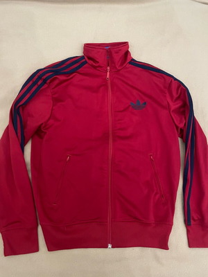Adidas jacket size S like new