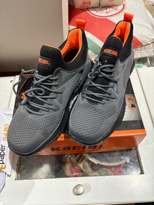 Work shoes new with and without protection, sizes 40-46