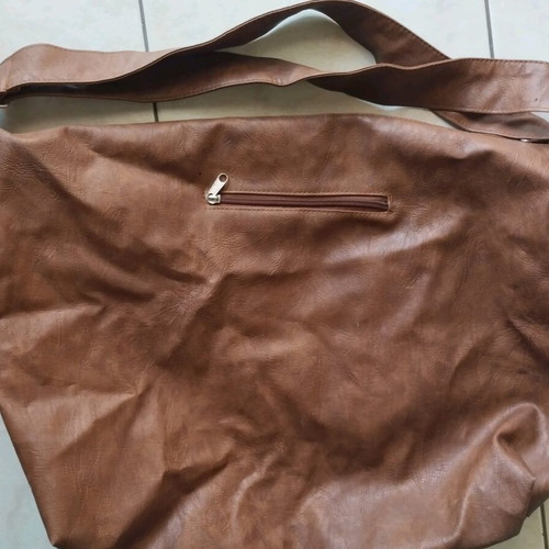 Large crossbody bag used, brown, zipper issue inside
