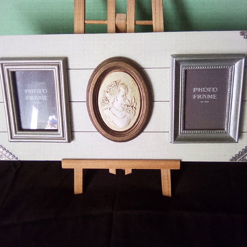 Double wooden photo frame with decorative element new