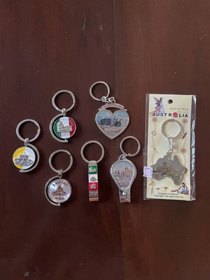 Set of 7 souvenir keychains Italy Rome Vatican & Australia Melbourne