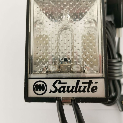 Saulute camera flash used, functional