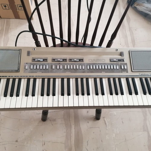 Casio Casiotone 610 keyboard used, fully functional