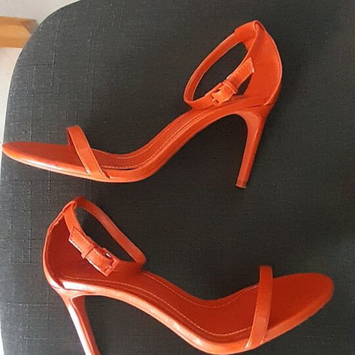 Bershka orange sandals like new, size 39