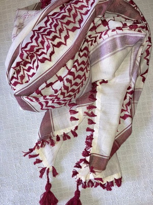 Keffiyeh style scarf like new, burgundy on cream, 120x120 cm