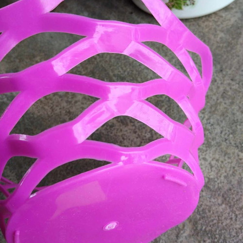 Fuchsia fruit bowl like new, ideal for fruits