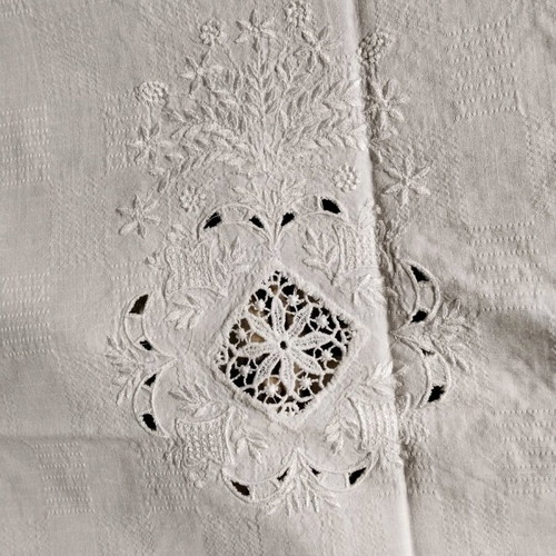 Vintage cotton tablecloth 1.40 x 2.00 white, new