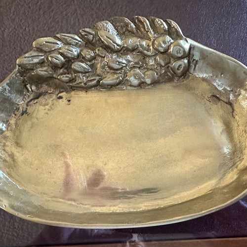 Bronze solid tabletop decoration vintage handmade like new