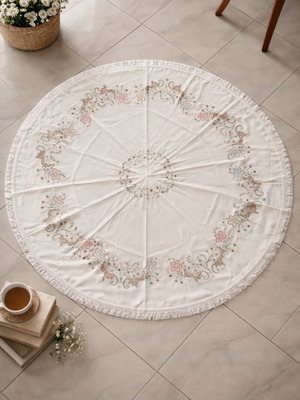 Round embroidered tablecloth 140 cm used with fringes