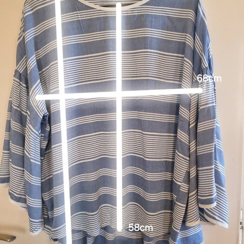 Baya women's top like new, size M, white and blue