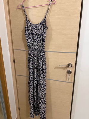 Accessorize one-piece jumpsuit like new, size M, black and white
