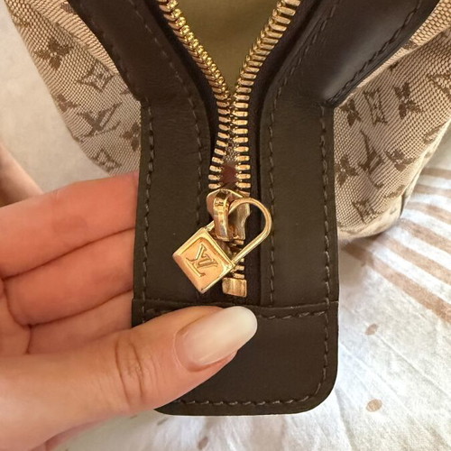 Louis Vuitton shoulder bag, brown