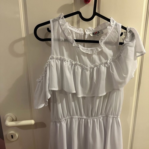 White summer dress with ruffles like new, size M\L