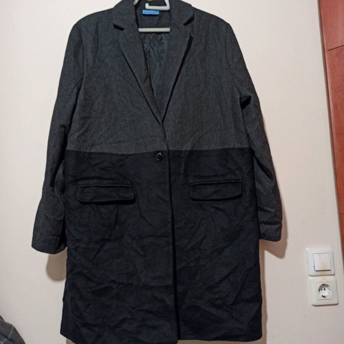 Simply Vera Vera Wang coat like new, black and gray, size L XL