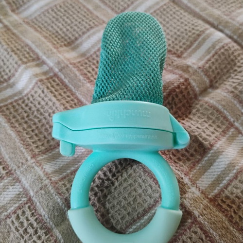 Munchkin pacifier mesh, like new