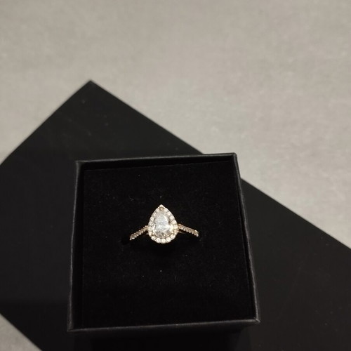 Gold 9k teardrop ring, size 55