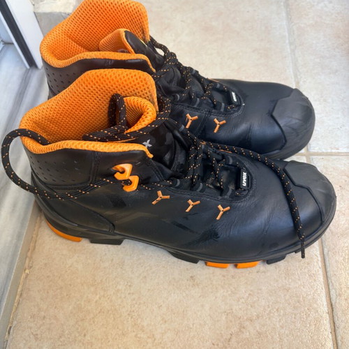 Uvex safety boots size 43