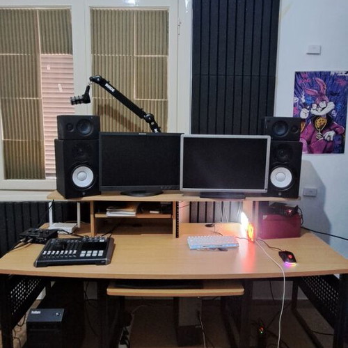 Studio Producer Station Desk like new